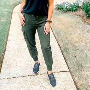 Womens stretch woven Cargo Pants - All in Motion XL